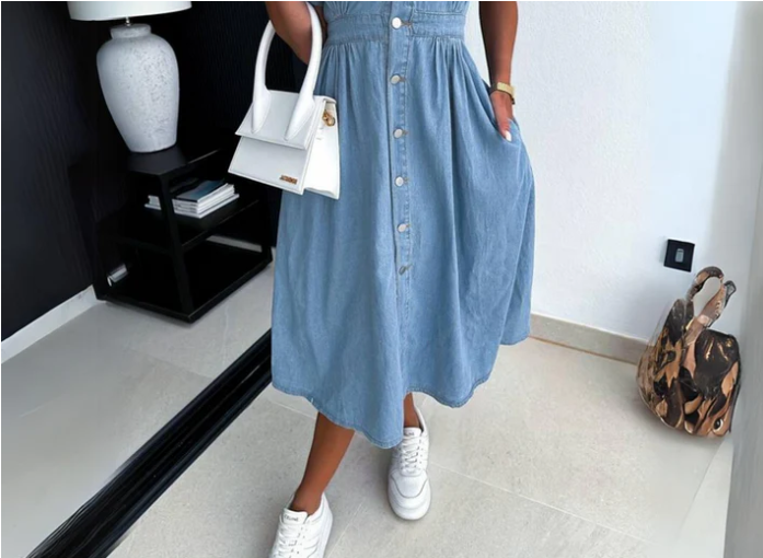 "Trendy denimkjole til kvinder, elegant design med komfort, alsidig til hverdag og fest, fremhæver feminin silhuet."