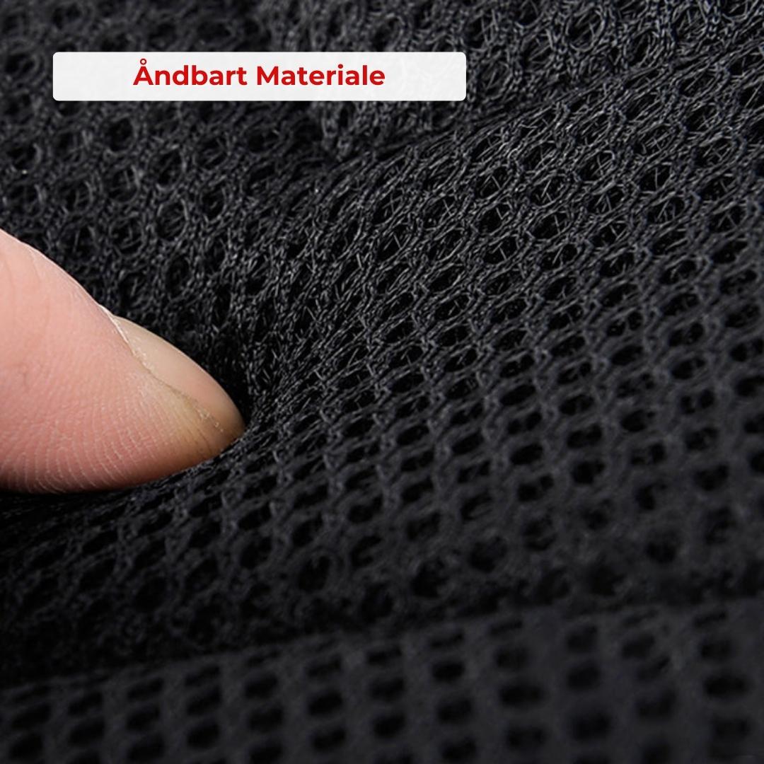 "Vandtæt AquaCharge Explorer-taske med justerbar rem, USB-opladningspunkt, og multirumssystem til mænds tilbehør."