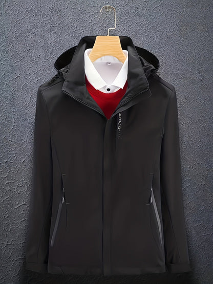 "Vandtæt og åndbar softshell-jakke til kvinder i teknisk design, vises forfra med slank pasform og elegant silhuet."